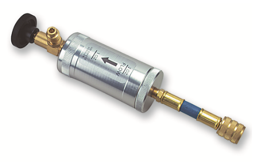 Oil Injector Includes flush gun, hose, canister and canister adapter.